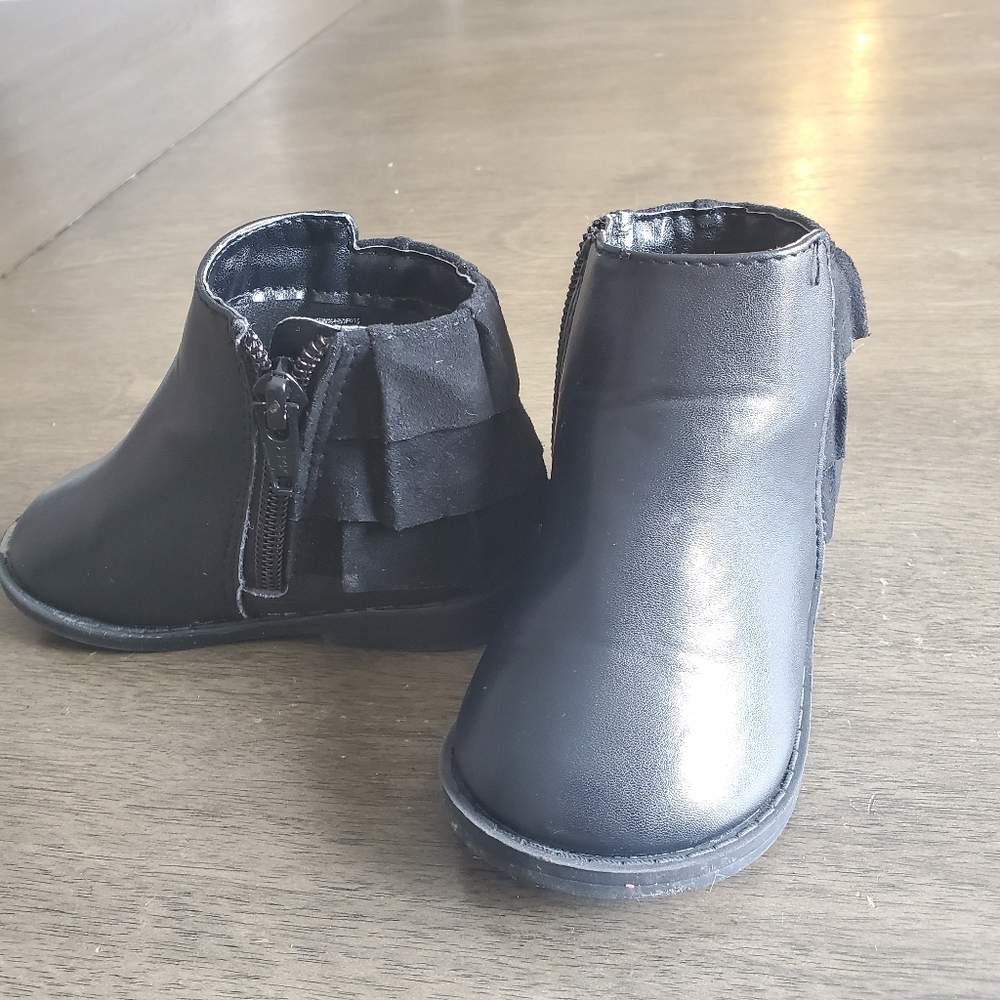 WN | Black back ruffle bootie | Baby 5
